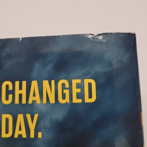 Icons By Margaret Stohl Book [Large Print] - Paperback - Picture 5 of 7